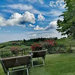 Cascina Valtignosa Con Vigna Bed & Breakfast 3*