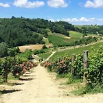 Bed & Breakfast Cascina Valtignosa Con Vigna