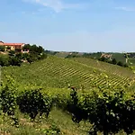 Bed & Breakfast Cascina Valtignosa Con Vigna