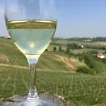Cascina Valtignosa Con Vigna Bed & Breakfast 3*