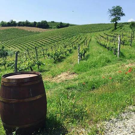 Cascina Valtignosa Con Vigna 3*