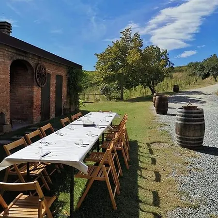 Cascina Valtignosa Con Vigna Couette-café