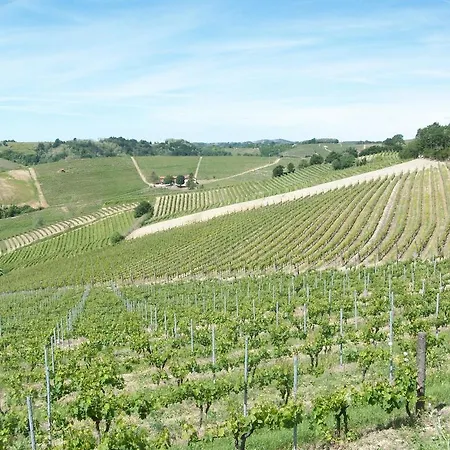 Cascina Valtignosa Con Vigna Кассине