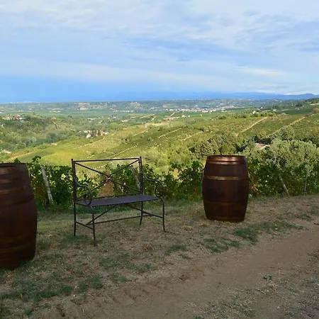 Cascina Valtignosa Con Vigna فندق مبيت وإفطار 3*