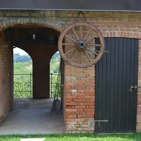فندق مبيت وإفطار Cascina Valtignosa Con Vigna
