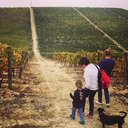 Cascina Valtignosa Con Vigna فندق مبيت وإفطار