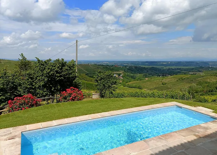 Cascina Valtignosa Con Vigna فندق مبيت وإفطار 3*